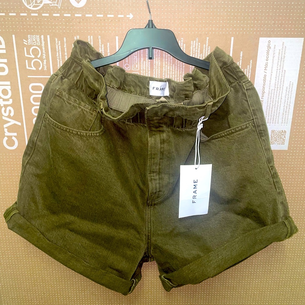 Frame paper bag denim never worn! Originally $198 size large